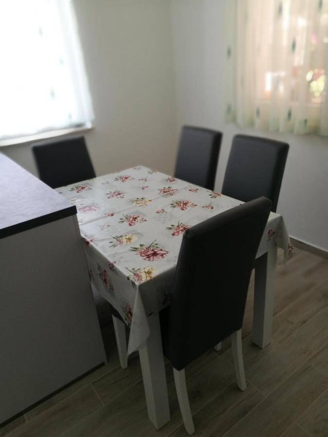 Apartman Nekic Опатия Екстериор снимка